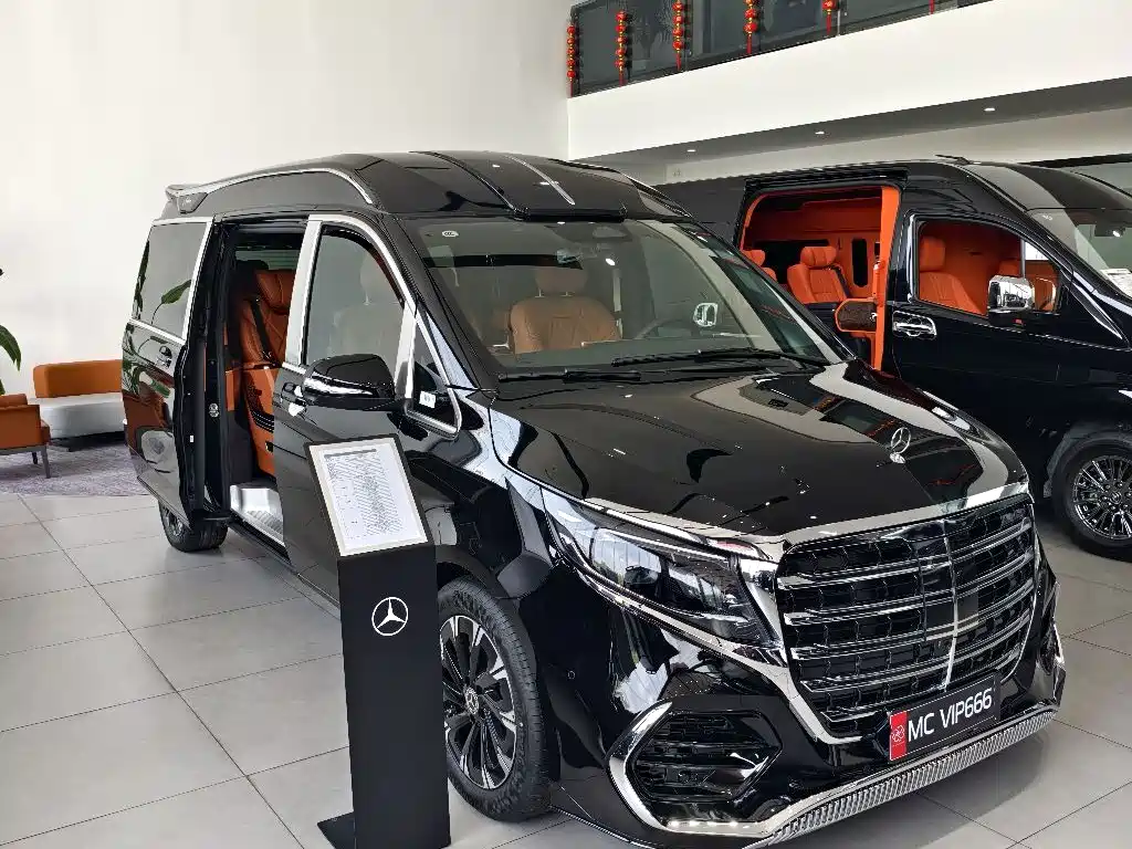 Mercedes-Benz V-Class V 2024 V 300 L Luxury