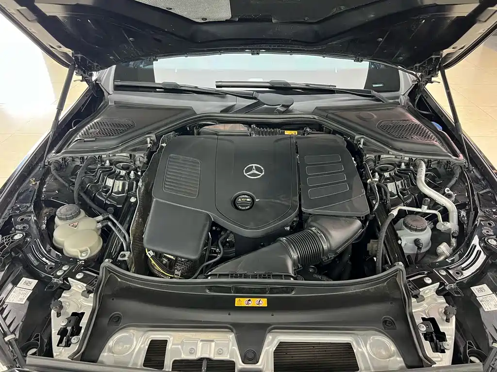 Mercedes-Benz E-Class — миниатюра 26