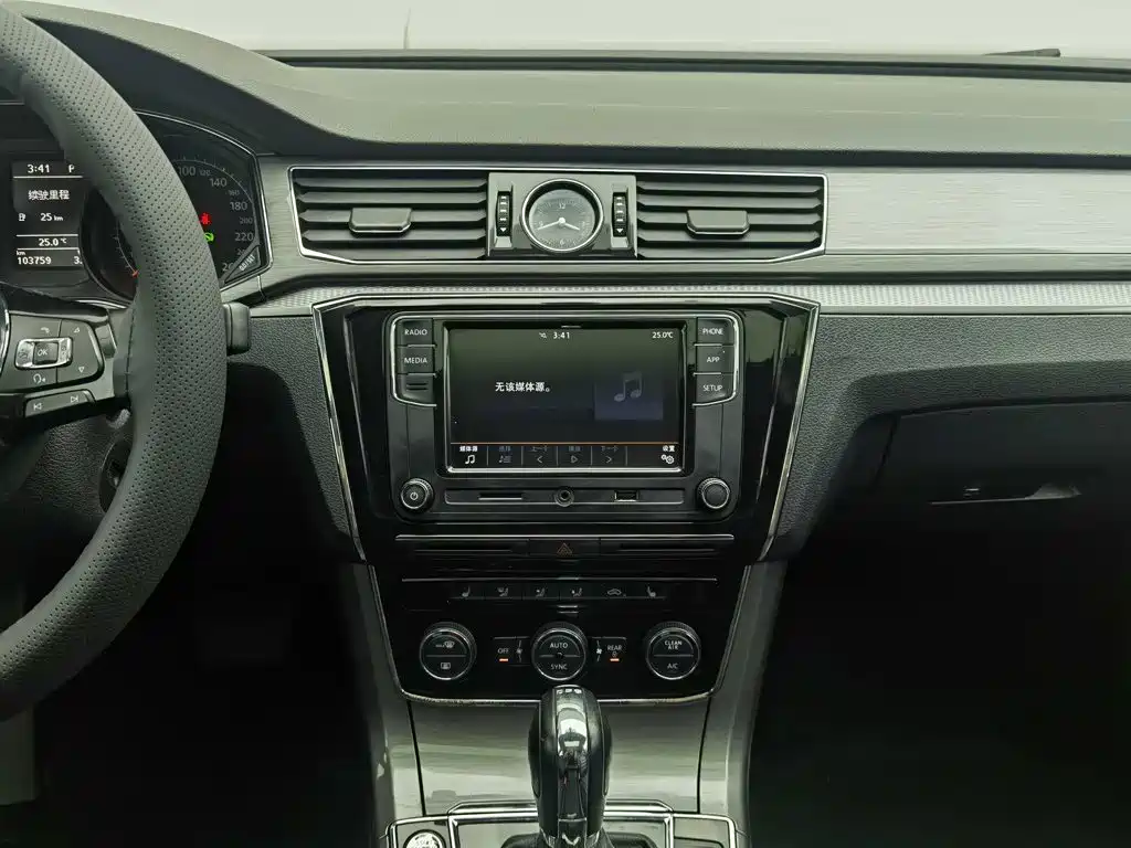 Volkswagen Passat — миниатюра 12