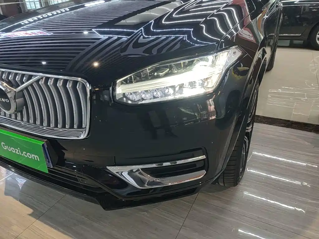 Volvo XC90 — миниатюра 24