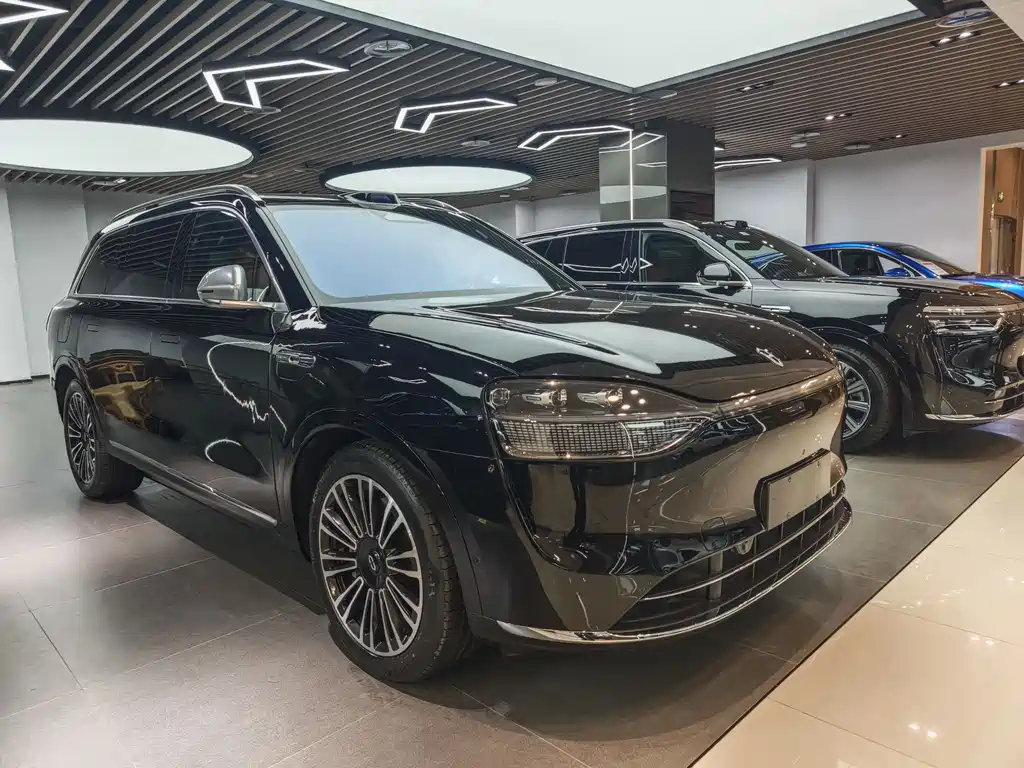 AITO ASK THE WORLD M9