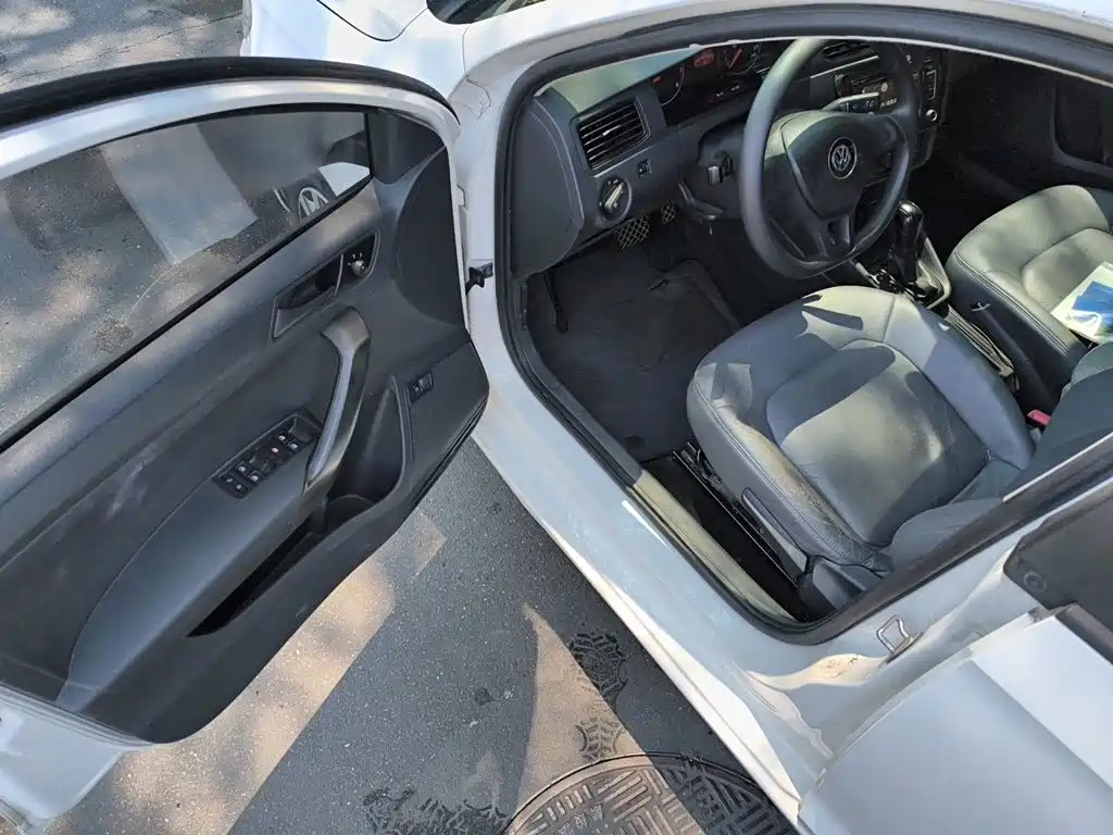 Volkswagen Santana — миниатюра 12