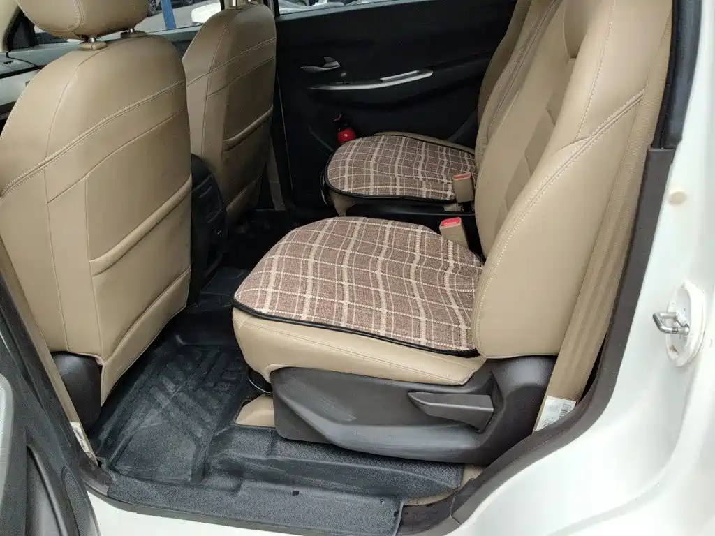Wuling Hongguang — миниатюра 13