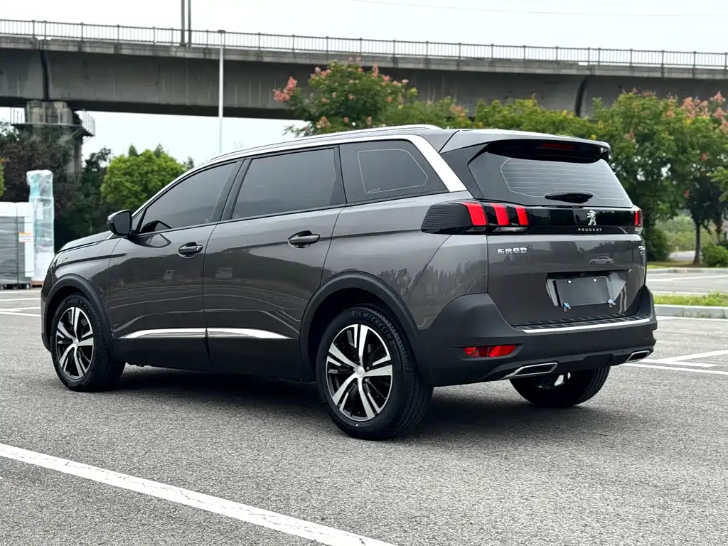 Peugeot 5008 — миниатюра 4