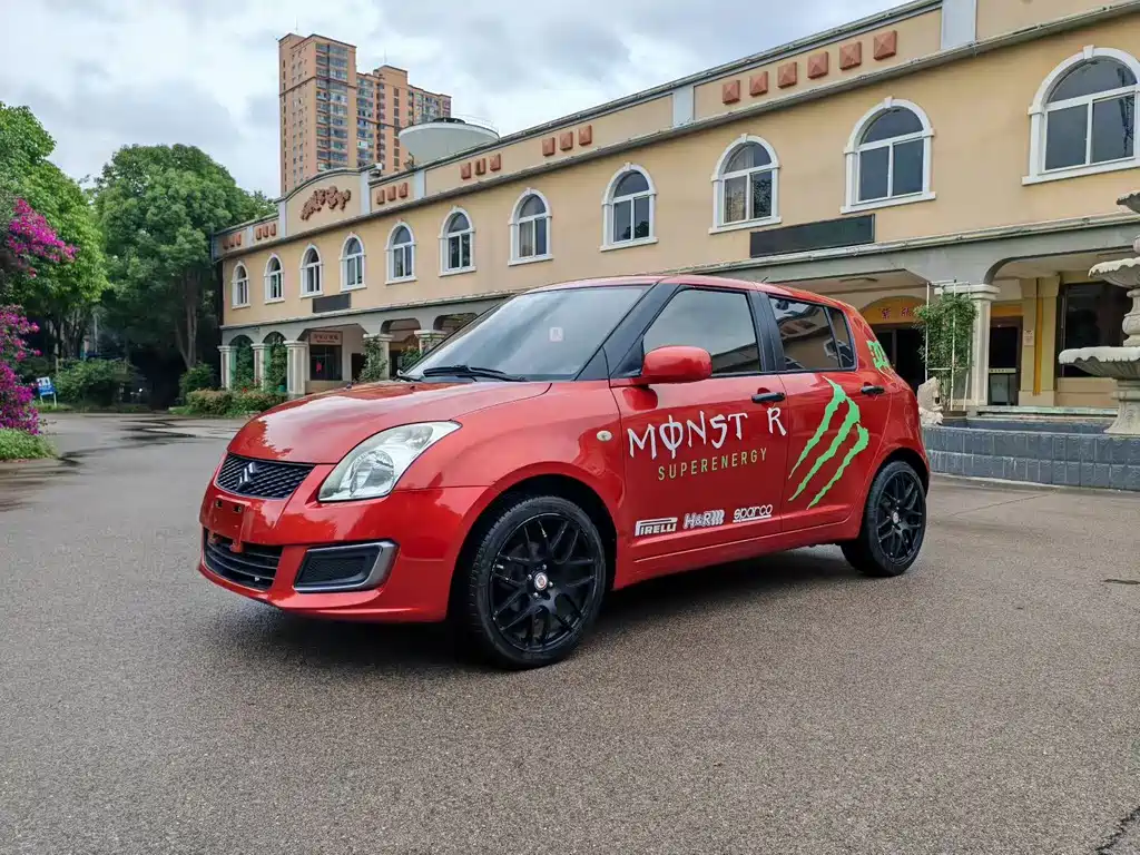 SUZUKI SWIFT