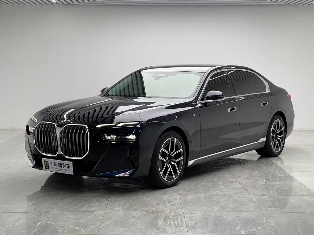 BMW 7 Series 2024