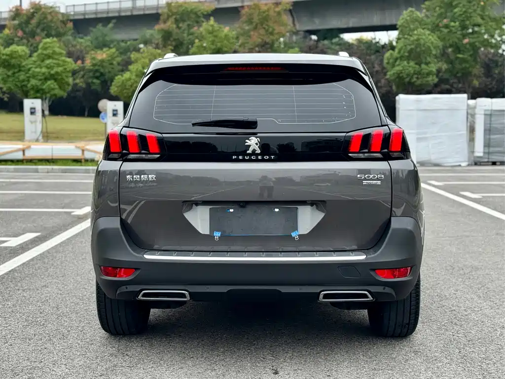Peugeot 5008 — миниатюра 5