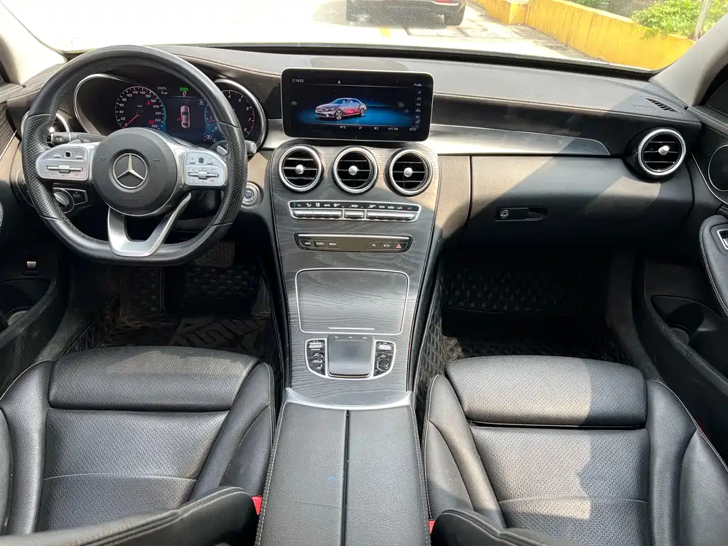 Mercedes-Benz C-Class — миниатюра 5