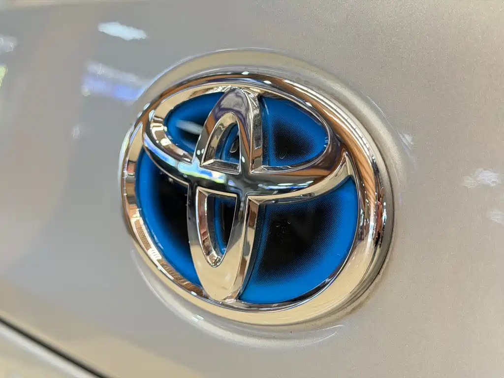Toyota Frontlander — миниатюра 11