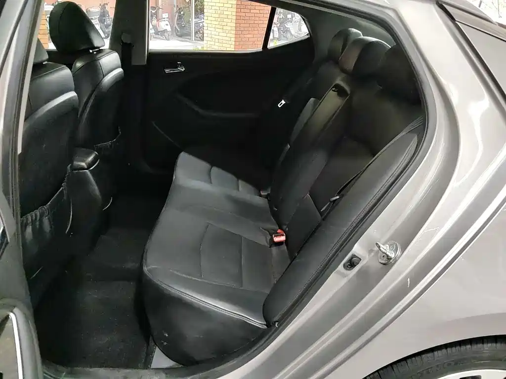 Kia K5 — миниатюра 11