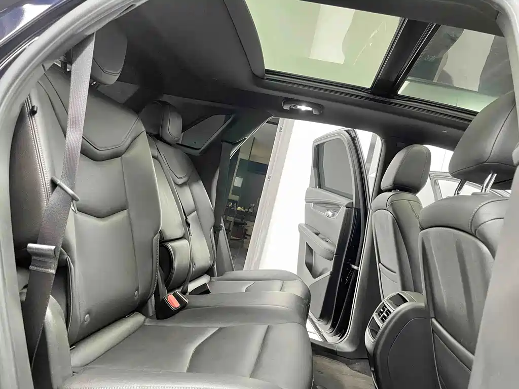 Cadillac XT5 — миниатюра 7