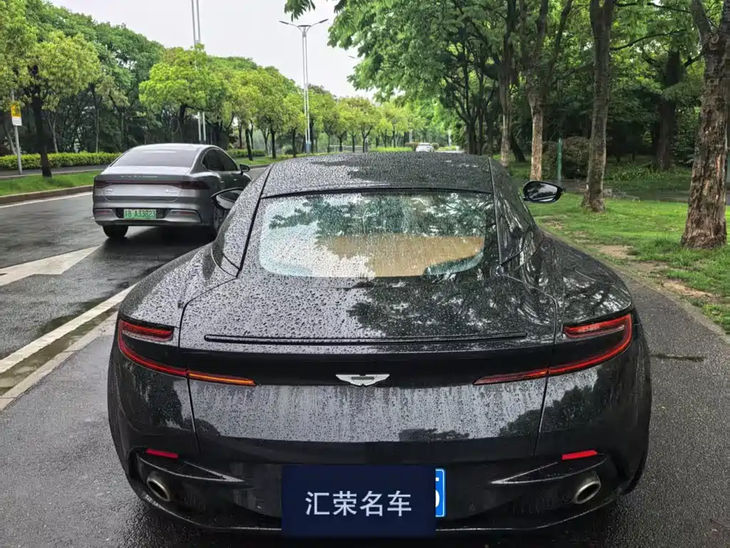 Aston Martin DB11 2019 4.0T V8 Coupe