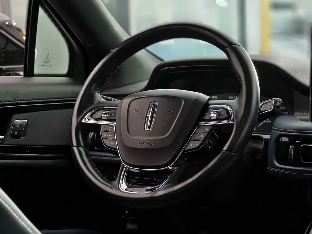 Lincoln Nautilus 2021 2.0T Premium