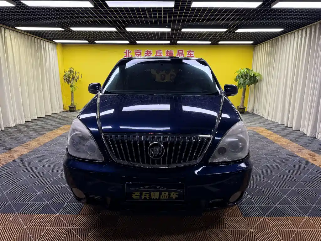 Buick GL8 — миниатюра 2