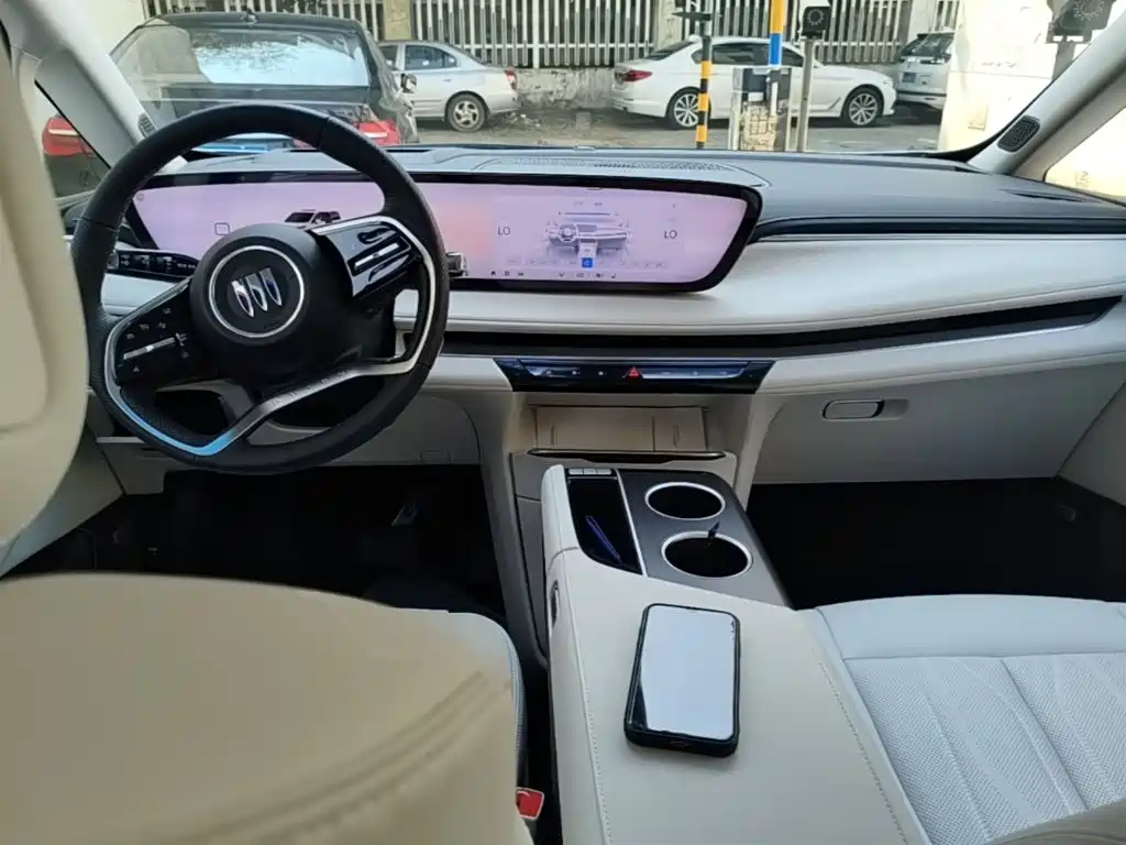 Buick GL8 Hybrid — миниатюра 10