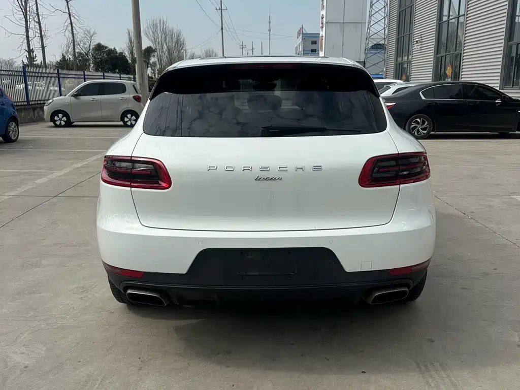 Porsche Macan — миниатюра 7