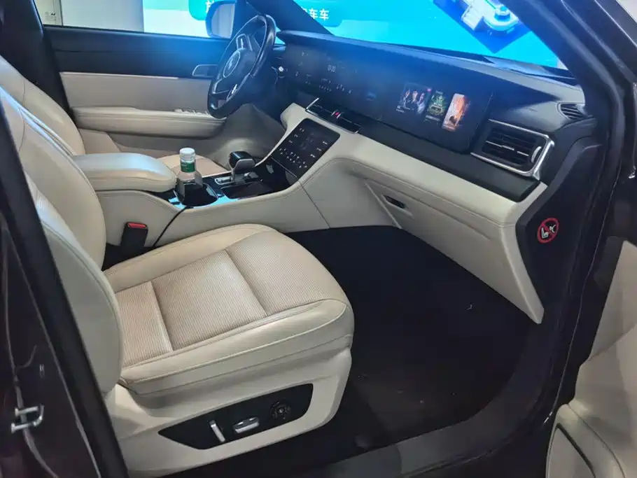 Li Auto Li ONE — миниатюра 8