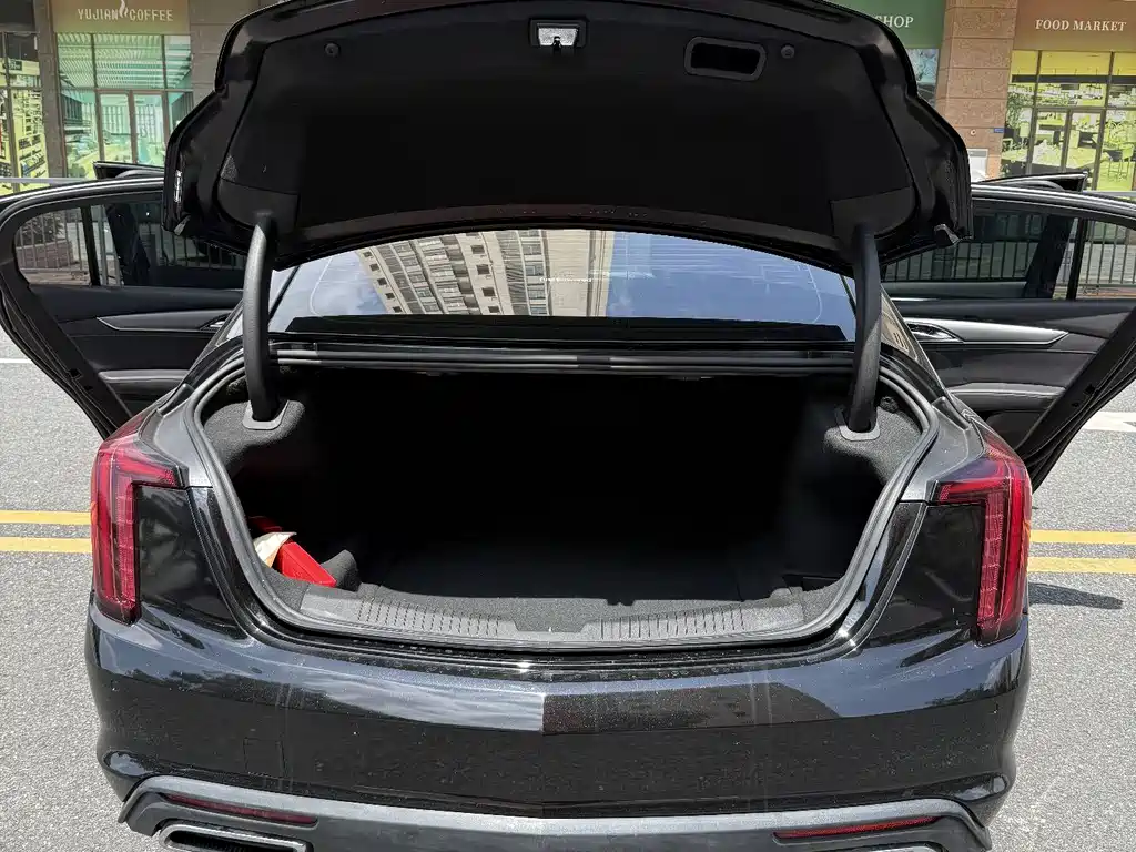 Cadillac CT5 — миниатюра 19