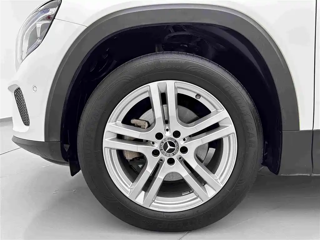 Mercedes-Benz GLB — миниатюра 29