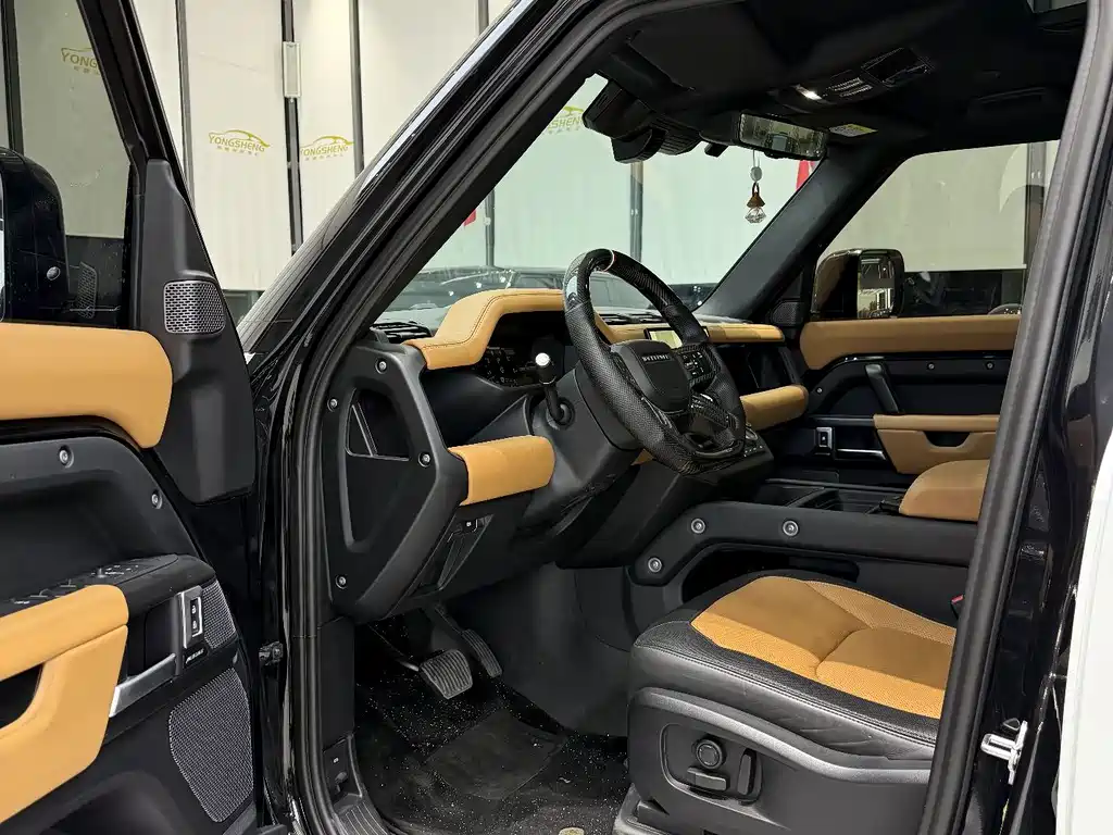 Land Rover Defender — миниатюра 2