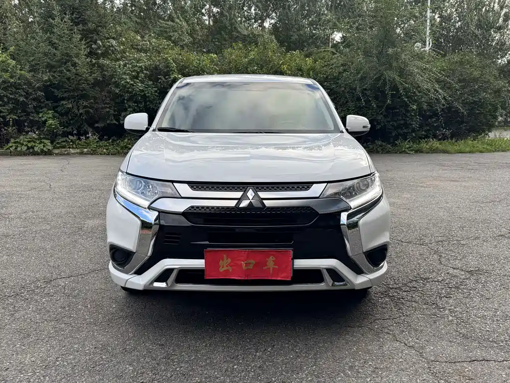 Mitsubishi Outlander — миниатюра 3