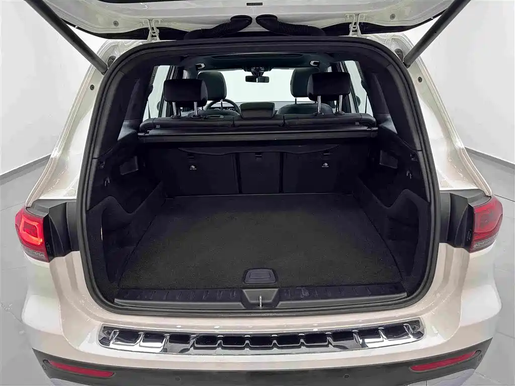 Mercedes-Benz GLB — миниатюра 26
