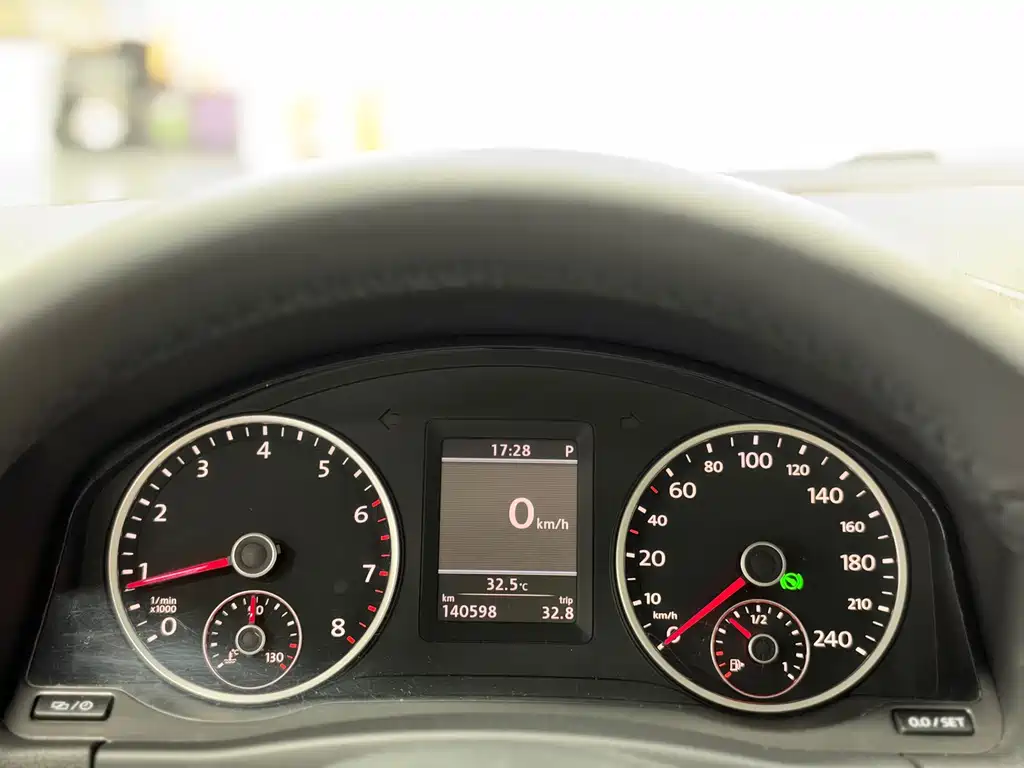 Volkswagen Tiguan — миниатюра 12