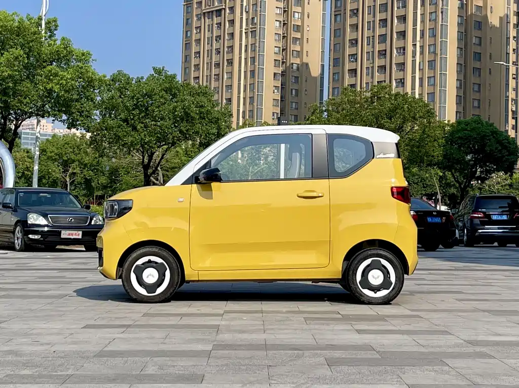 Wuling MINIEV — миниатюра 4