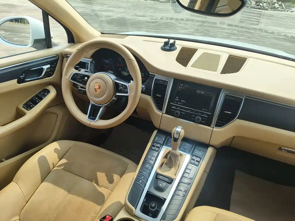 Porsche Macan — миниатюра 13