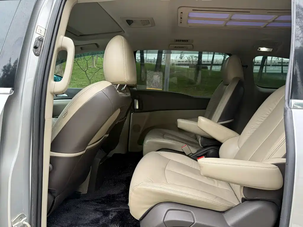 Buick GL8 2011 3.0L GT Luxury