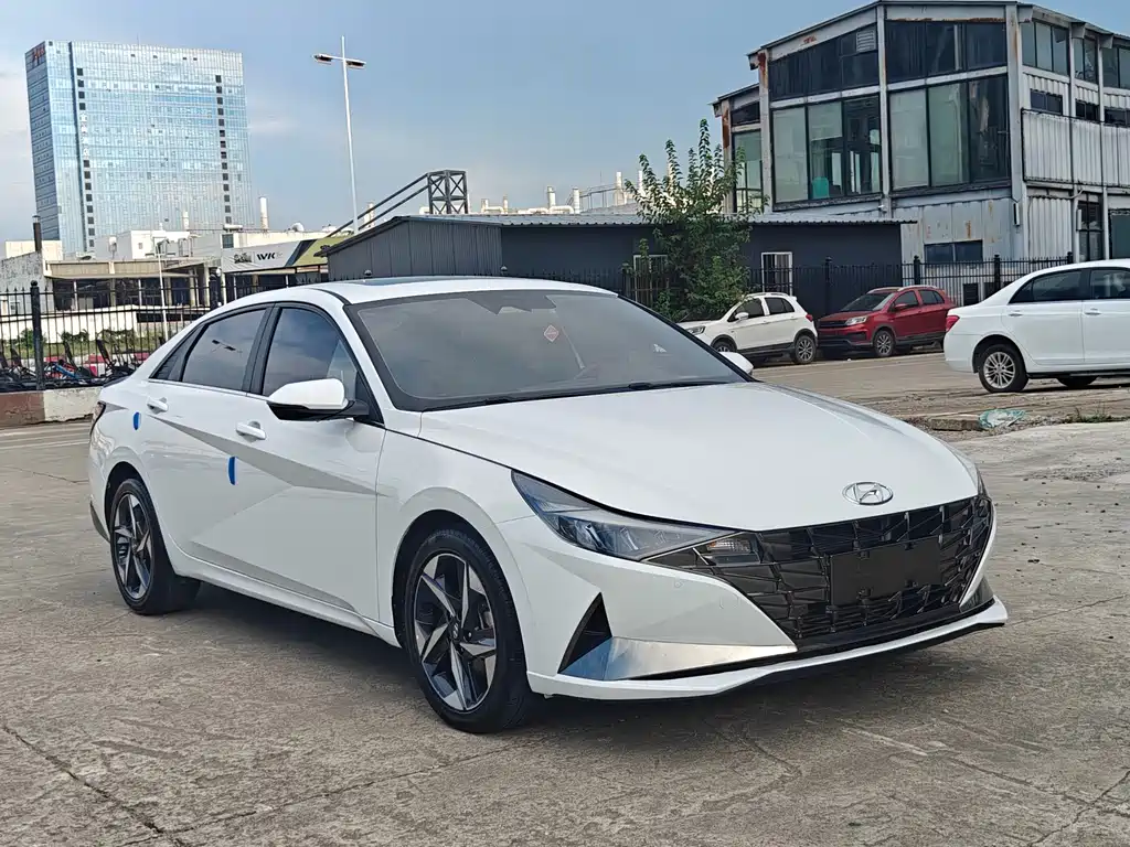 Hyundai Elantra — миниатюра 2