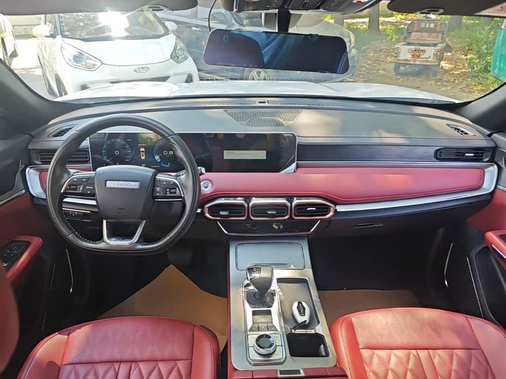 Jetour Jetour X70 PLUS 1.5 л 2024 г. Белый, пробег 49800 км