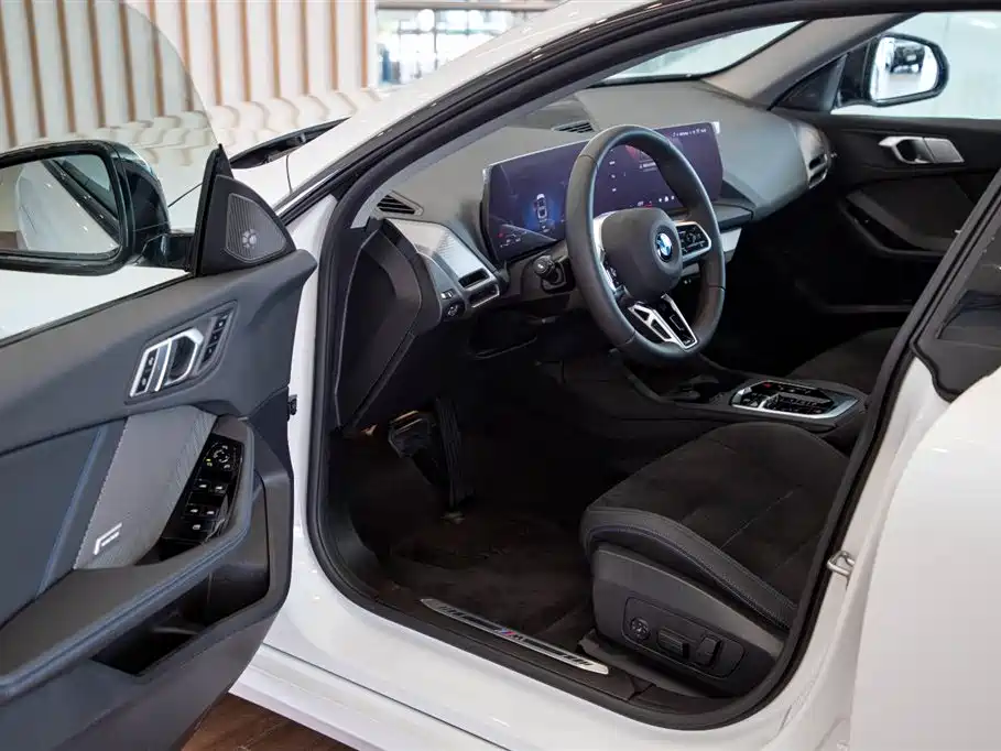 BMW 2 Series — миниатюра 13