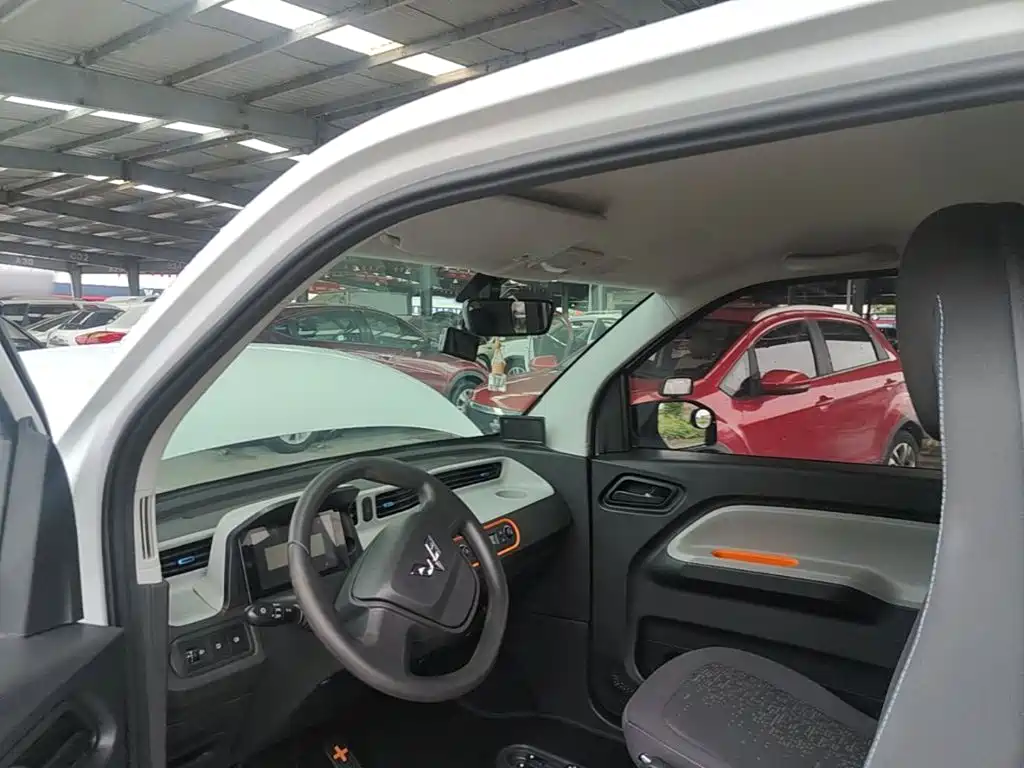Wuling MINIEV — миниатюра 18