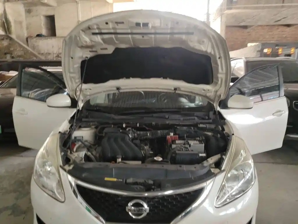 Nissan Tiida — миниатюра 20