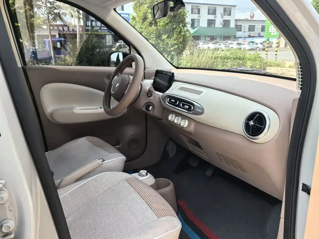 Wuling MINIEV — миниатюра 13