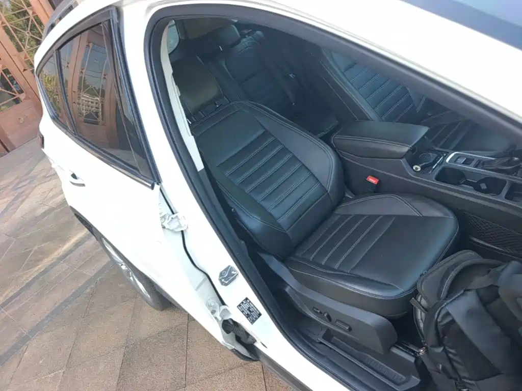Ford Kuga — миниатюра 25