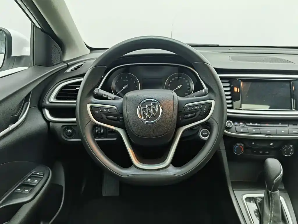 Buick Excelle — миниатюра 11