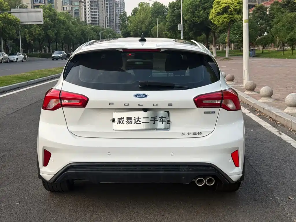 Ford Focus — миниатюра 6