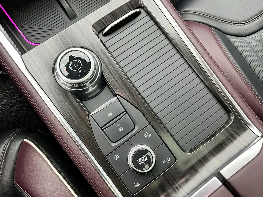 Ford Explorer — миниатюра 18