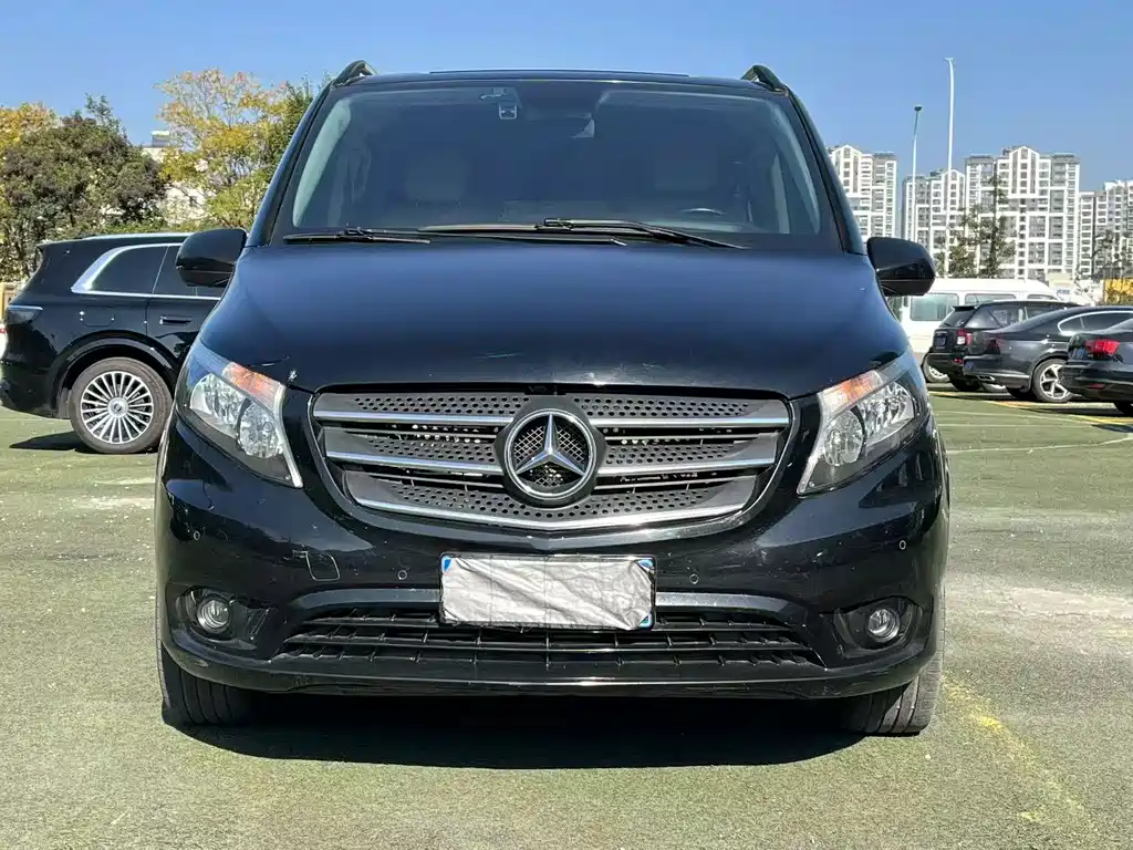 Mercedes-Benz Vito — миниатюра 2