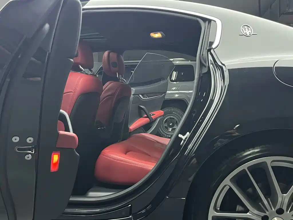 Maserati Ghibli — миниатюра 24