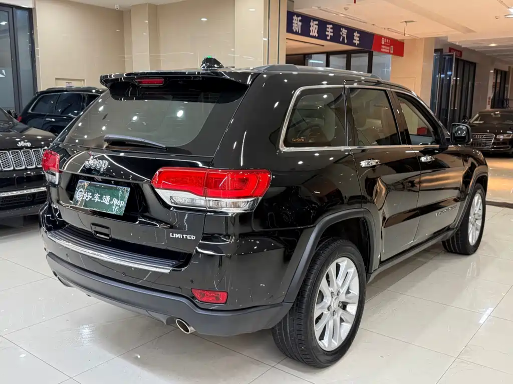 Jeep Grand Cherokee (Import) — миниатюра 18