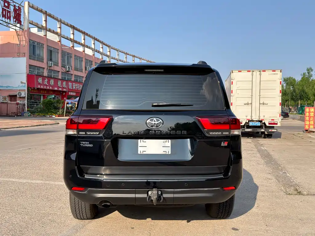 Toyota Land Cruiser LC300 2022 3.5T