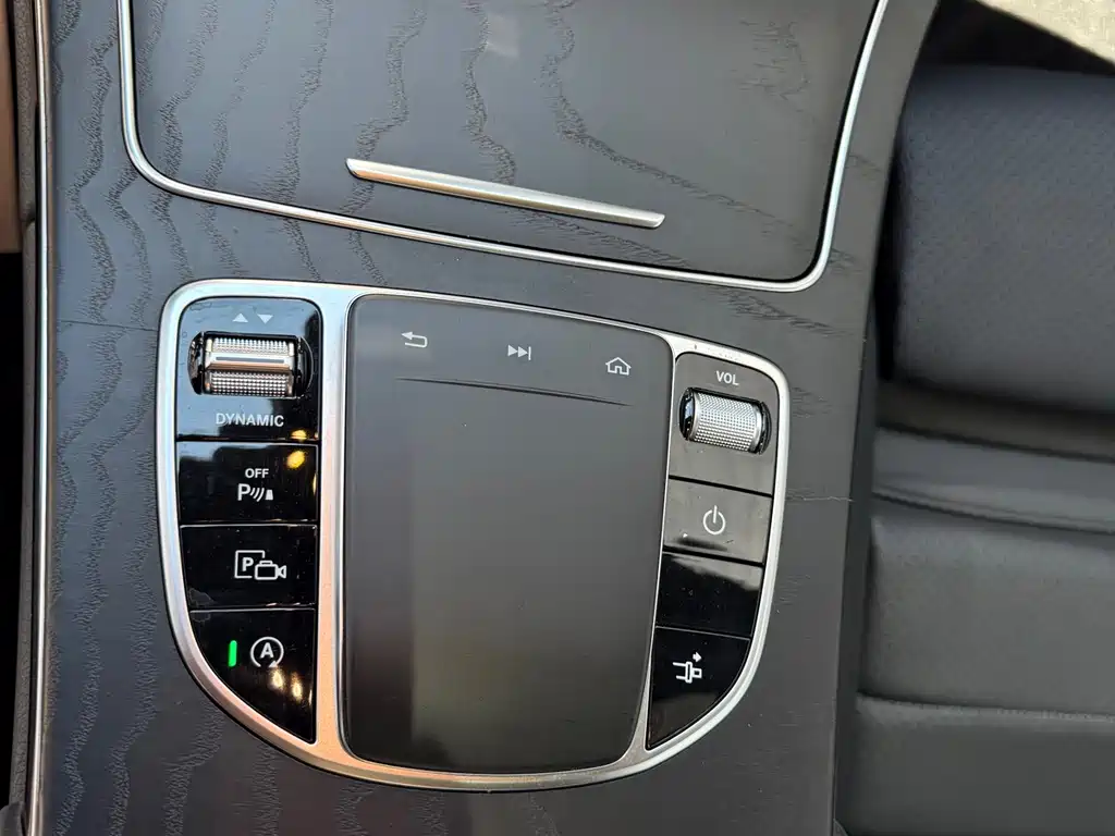 Mercedes-Benz C-Class (Import) — миниатюра 27