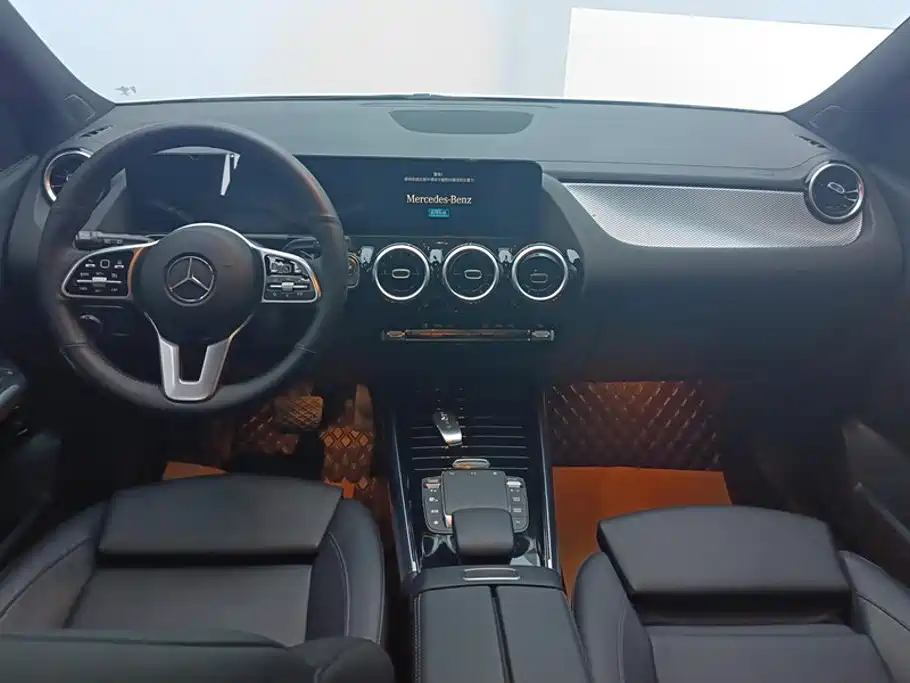 Mercedes-Benz GLA — миниатюра 12