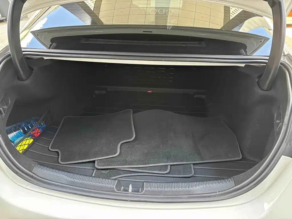 Mercedes-Benz C-Class — миниатюра 47
