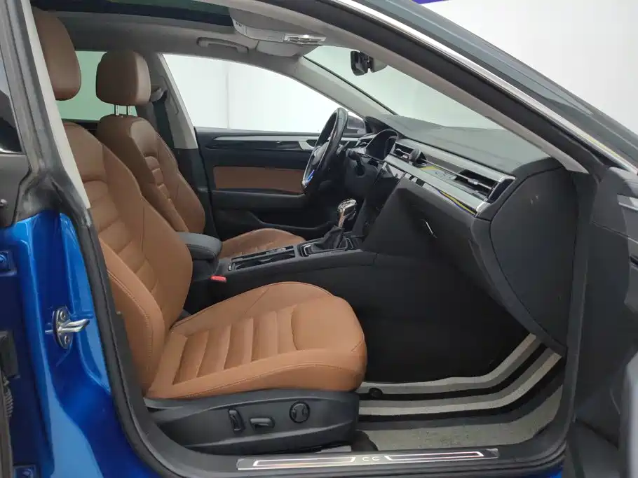 Volkswagen CC — миниатюра 8