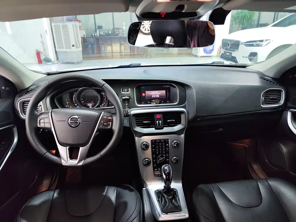 Volvo V40 — миниатюра 3