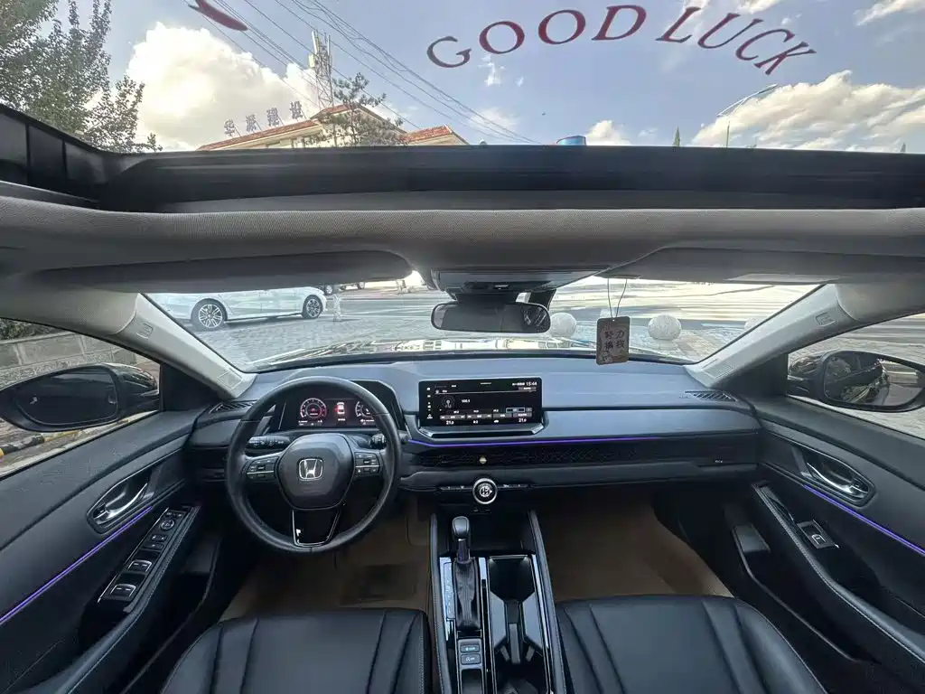 Honda Accord — миниатюра 18